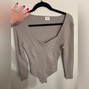 Super flattering Abercrombie top!